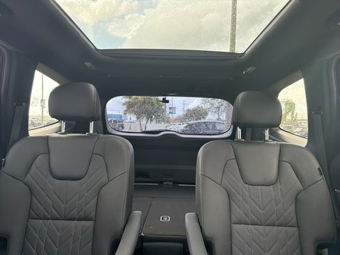 Used 2023 Kia Telluride SX X-Pro image 2