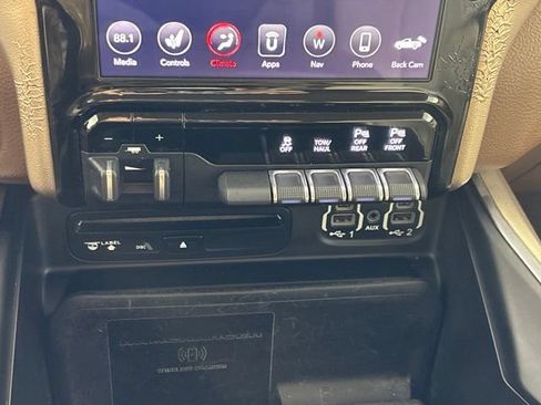 Used 2019 RAM 1500 Laramie AWD/4WD image 41
