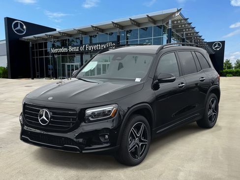 New 2026 Mercedes-Benz GLB 250 image 1
