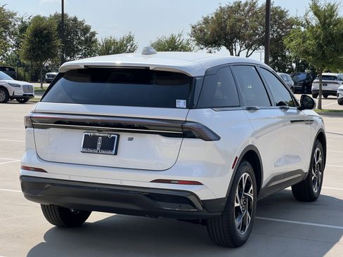 New 2025 Lincoln Nautilus Premier w/ Jet Appearance Package image 9