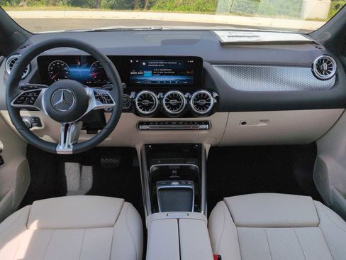 Used 2026 Mercedes-Benz GLA 250 4MATIC image 16