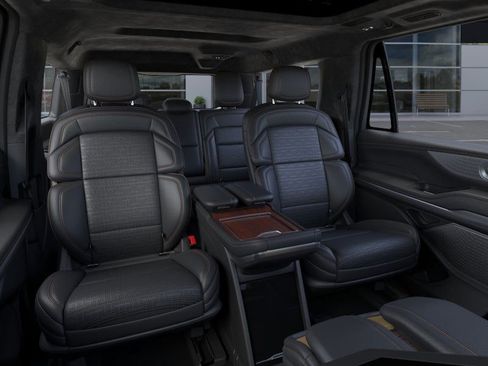 New 2026 Lincoln Navigator L Black Label AWD/4WD image 11