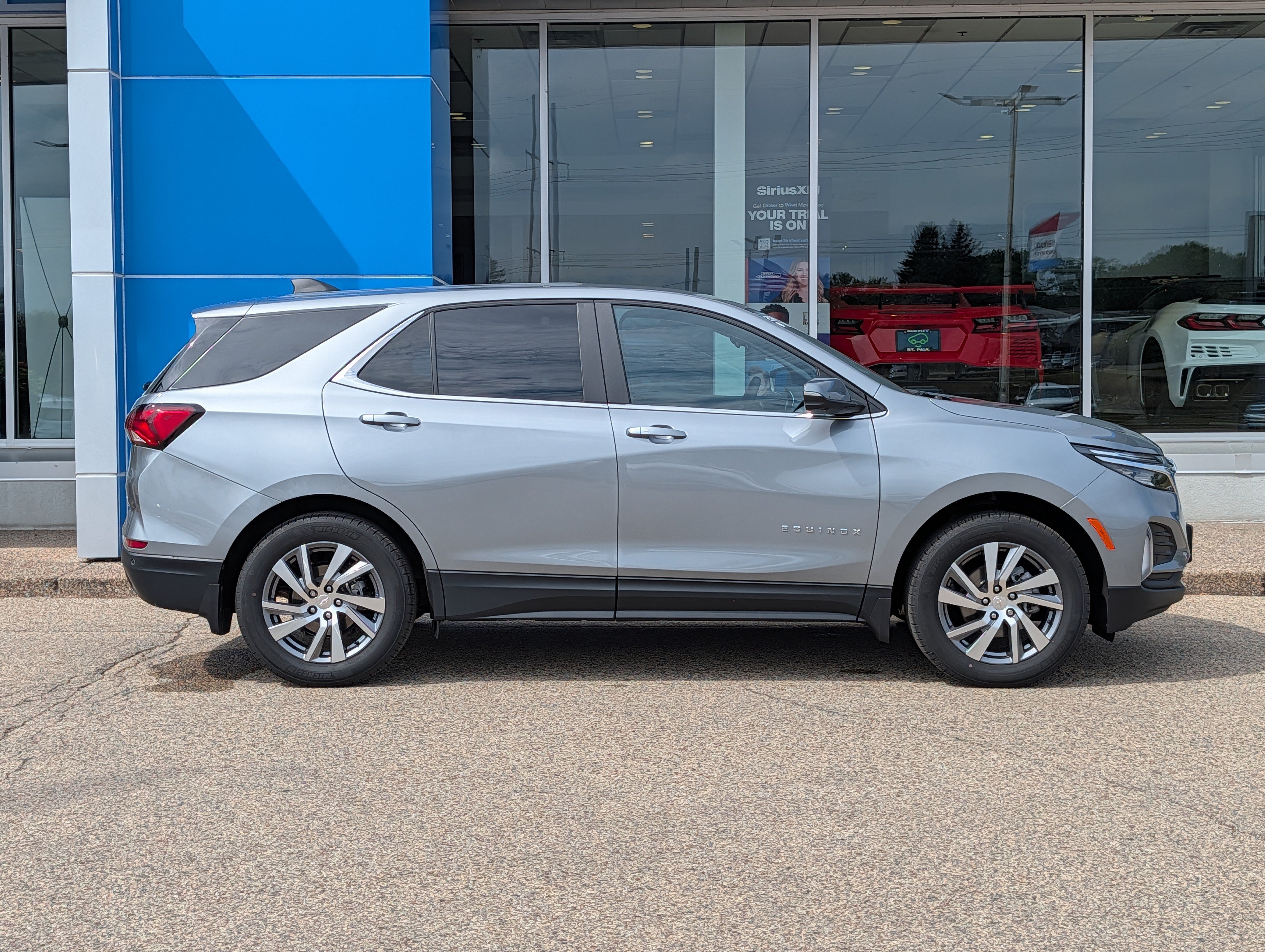 Certified 2024 Chevrolet Equinox LT AWD/4WD image 2