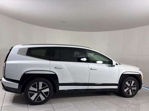 New 2026 Hyundai Ioniq 9 SEL image 6