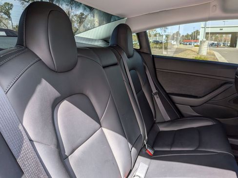 Used 2021 Tesla Model 3 Long Range image 33