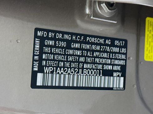 Used 2018 Porsche Macan image 39