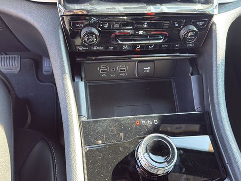 New 2025 Jeep Grand Cherokee Altitude image 23