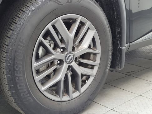 Used 2024 Nissan Rogue S FWD image 31