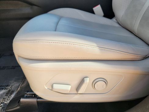 Used 2025 Kia Sorento EX image 28