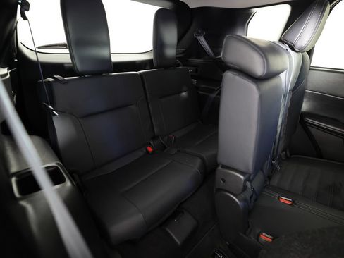 Used 2024 Mitsubishi Outlander SE FWD image 12
