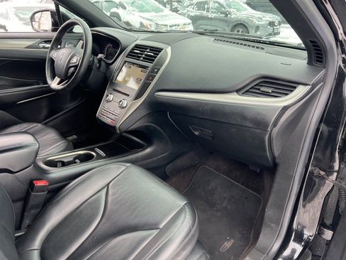 Used 2018 Lincoln MKC Premiere image 27