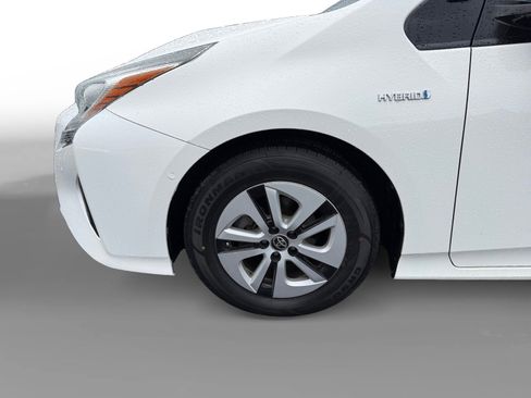 Used 2018 Toyota Prius Two image 9