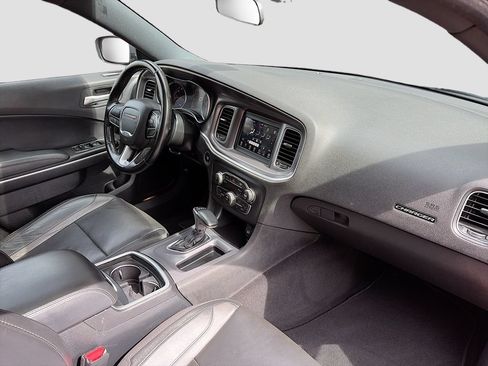 Used 2020 Dodge Charger SXT w/ Leather Interior Group RWD image 30