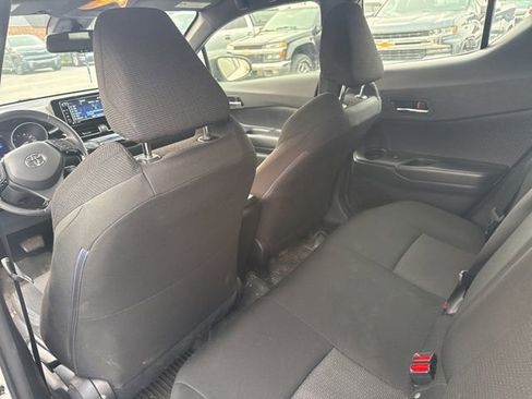 Used 2018 Toyota C-HR XLE image 30