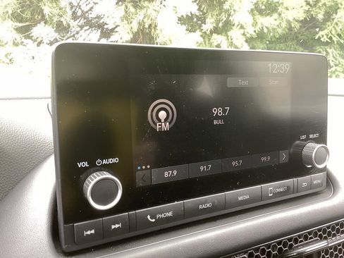 Used 2024 Honda HR-V LX image 12