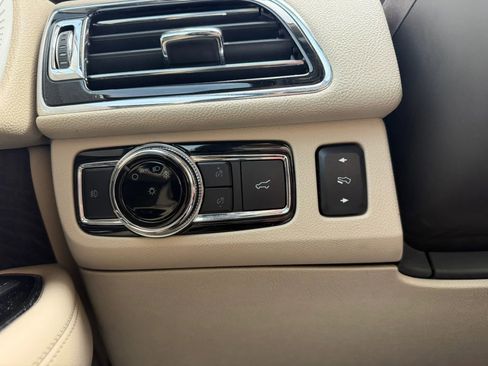 Used 2019 Lincoln Navigator L Reserve w/ Cargo Package image 18