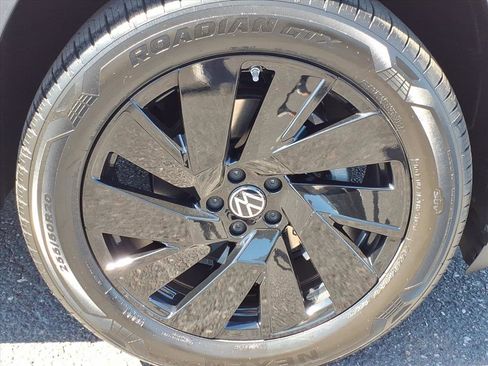 New 2026 Volkswagen Atlas Cross Sport SE image 7