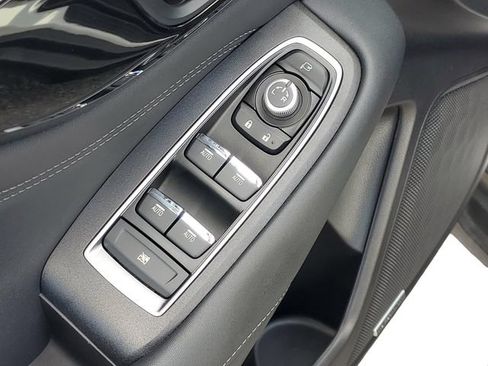 Used 2023 Subaru Outback Touring XT AWD/4WD image 9