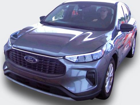 Used 2023 Ford Escape Active FWD image 15