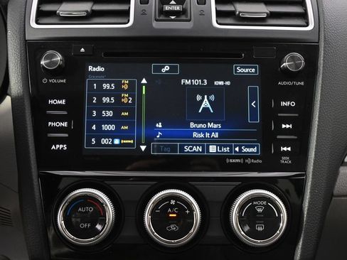 Used 2017 Subaru Forester 2.5i Premium AWD/4WD image 29