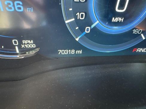 Used 2019 Cadillac Escalade Premium Luxury AWD/4WD image 7