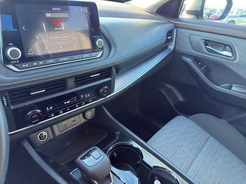 Certified 2023 Nissan Rogue SV image 21