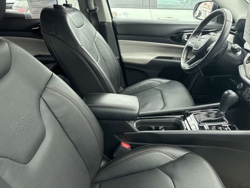 Certified 2022 Jeep Compass Limited image 15