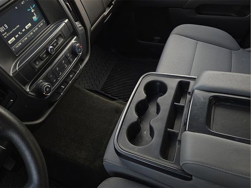 Used 2018 Chevrolet Silverado 1500 Custom w/ Custom Value Package image 20