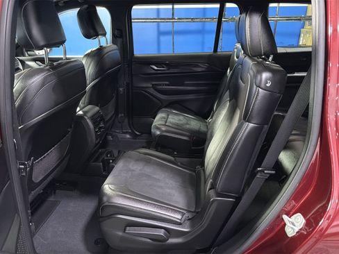 Used 2023 Jeep Grand Cherokee L Laredo AWD/4WD image 30