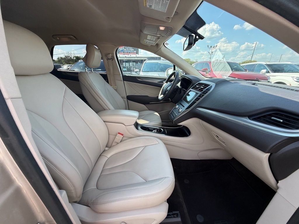 Used 2017 Lincoln MKC Premiere FWD image 23