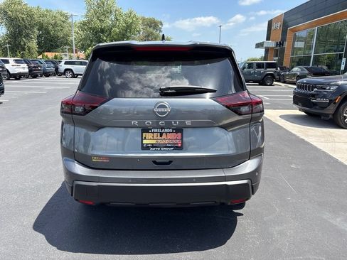 Used 2025 Nissan Rogue S FWD image 4