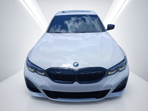 Used 2022 BMW 330i Sedan w/ M Sport Package RWD image 3