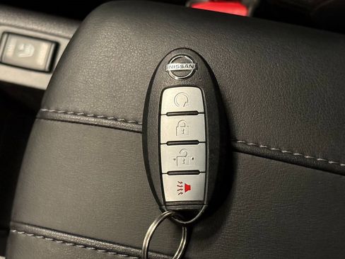 Used 2021 Nissan Rogue Sport SL image 17