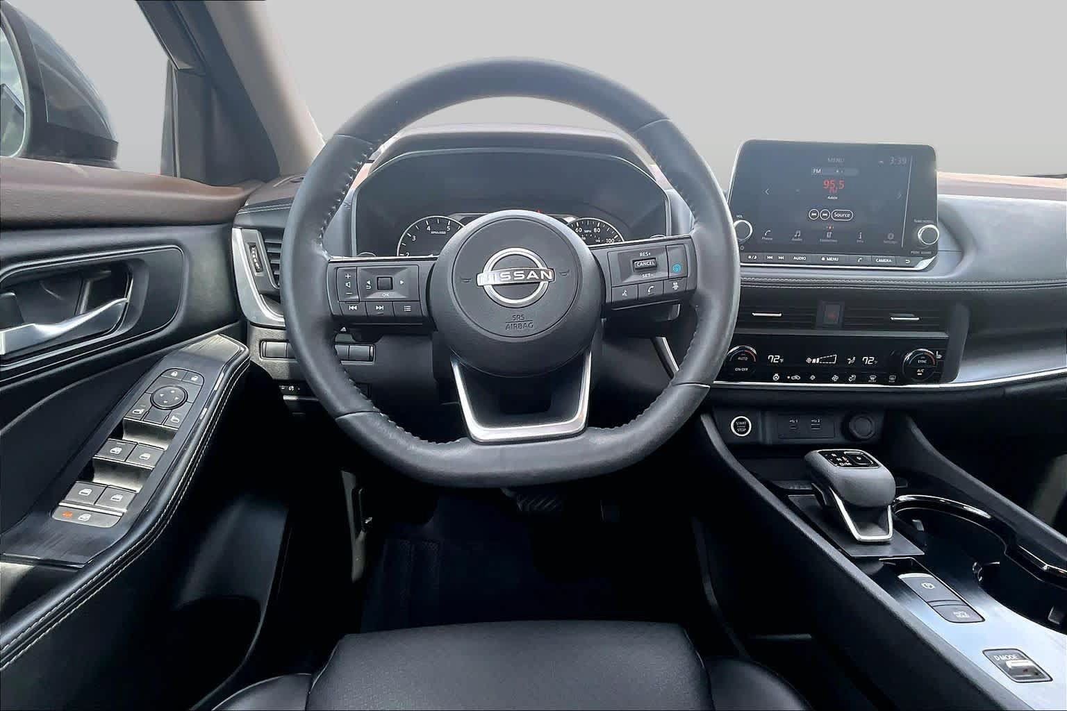 Used 2023 Nissan Rogue SV w/ SV Premium B Package FWD image 6