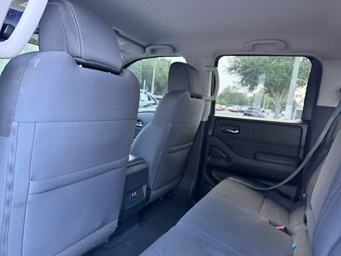 Used 2022 Nissan Frontier SV RWD image 13