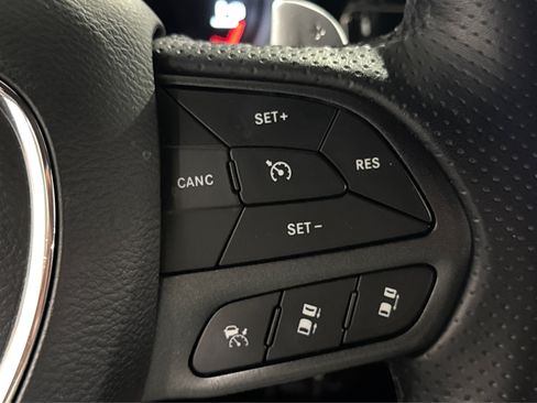 Used 2025 Dodge Durango R/T AWD/4WD image 26
