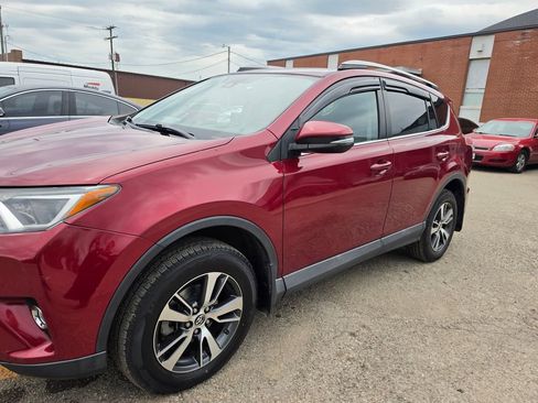 Used 2018 Toyota RAV4 XLE w/ Plus Extra Value Package AWD/4WD image 1
