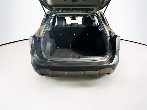 Used 2025 Nissan Kicks S image 28