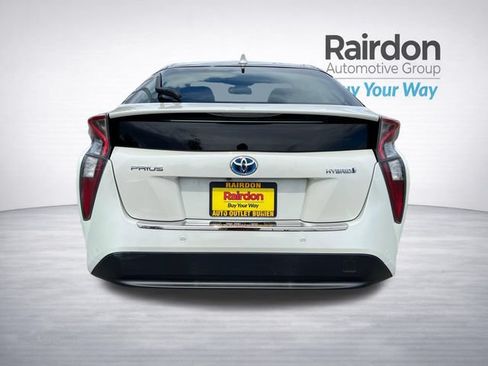 Used 2017 Toyota Prius Four w/ Premium Convenience Package FWD image 6