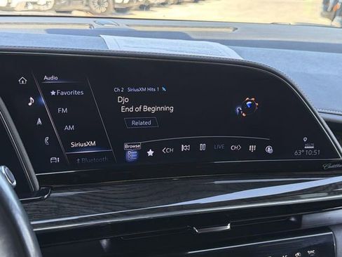 Used 2024 Cadillac Escalade Premium Luxury image 15