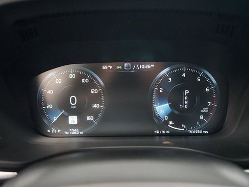 Used 2020 Volvo XC60 T5 Momentum image 34