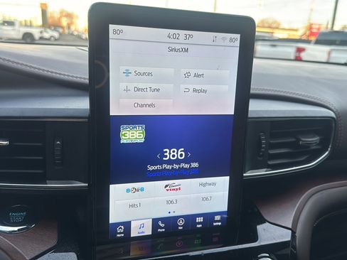 Used 2022 Ford Explorer King Ranch w/ Premium Technology Package image 41