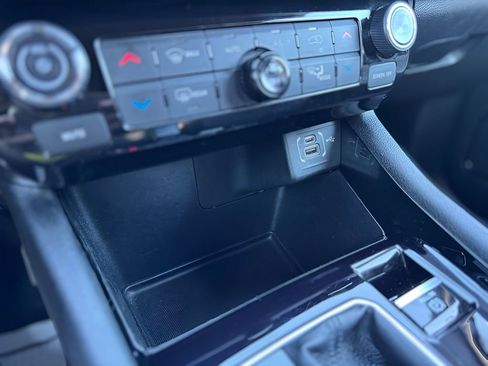 Used 2023 Jeep Compass Limited image 21