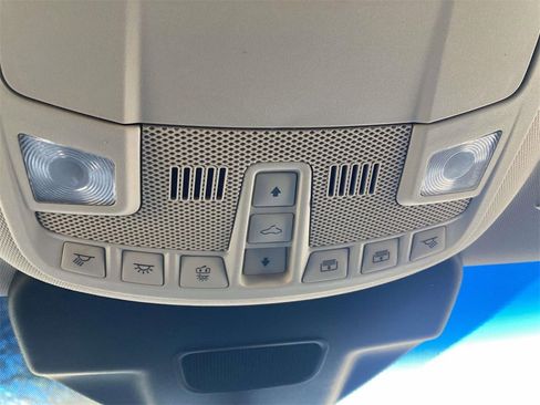 Used 2019 Lincoln Nautilus Reserve image 18