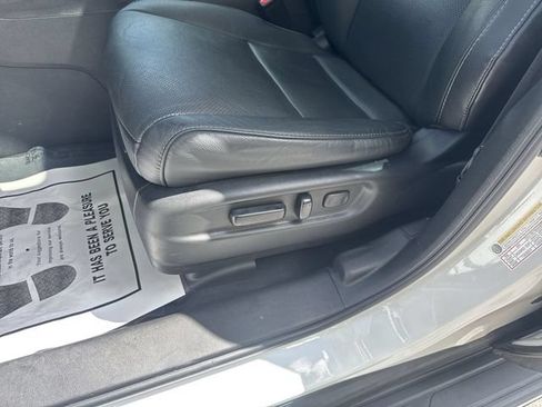 Used 2021 Honda Pilot Elite image 32