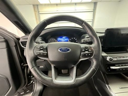 Used 2020 Ford Explorer Limited AWD/4WD image 10
