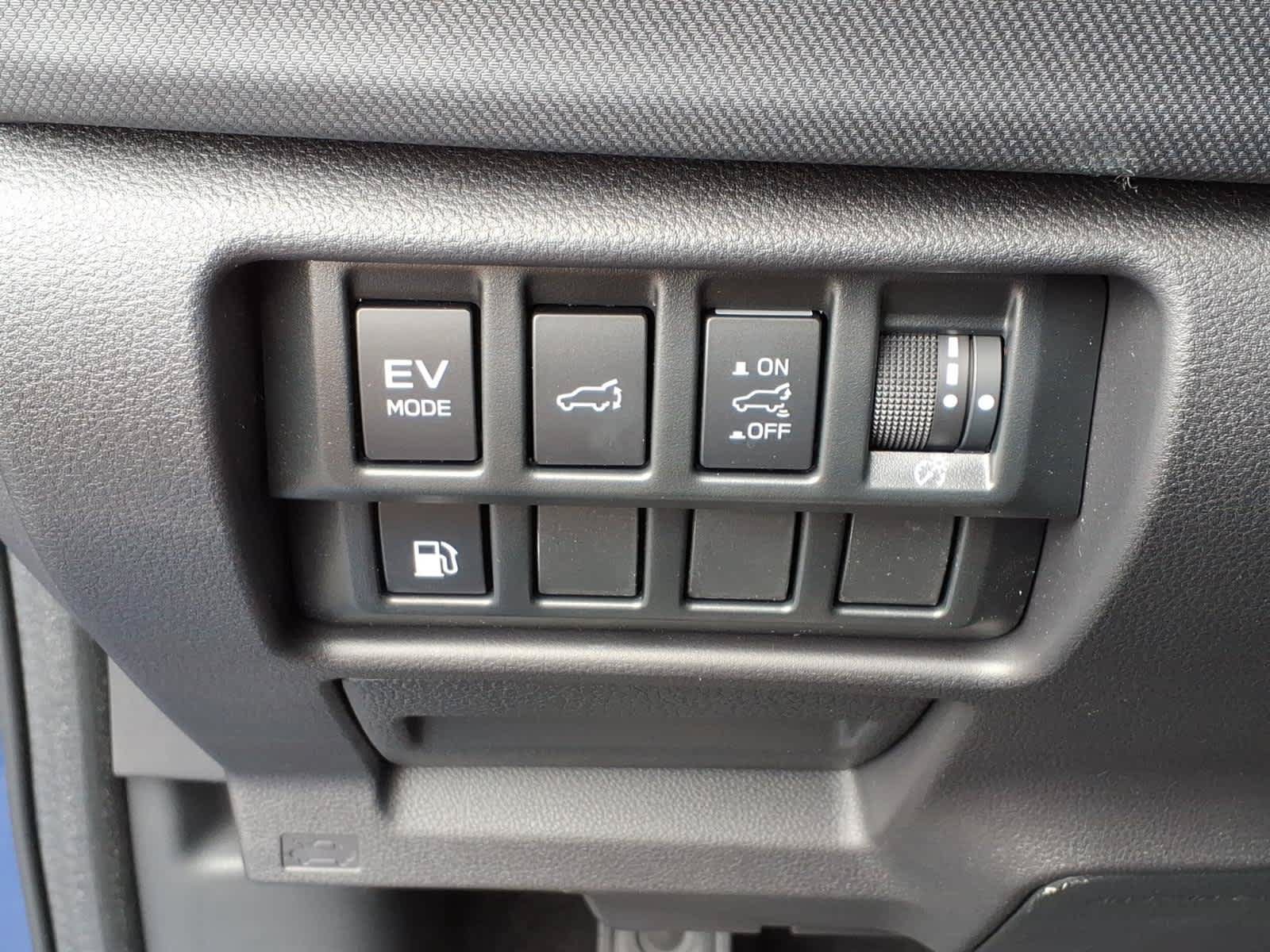 New 2026 Subaru Forester Touring AWD/4WD image 32