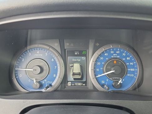 Used 2020 Toyota Sienna Limited Premium FWD image 22