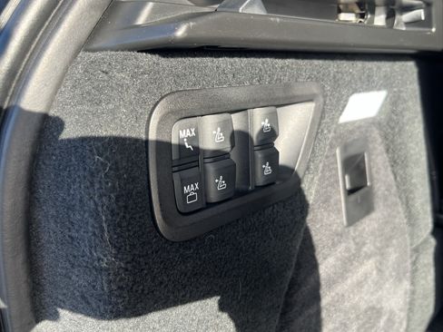 Used 2020 BMW X7 xDrive40i w/ Premium Package AWD/4WD image 14