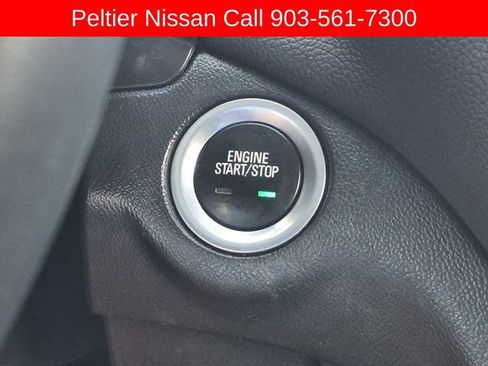 Used 2023 Chevrolet Equinox LT AWD/4WD image 32